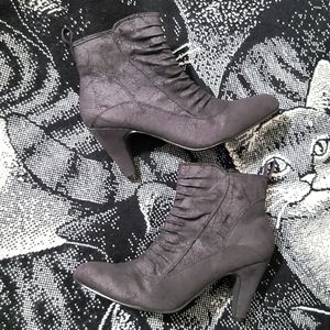 Wanted Brand Black Shiek Ankle Boots Sz 7.5